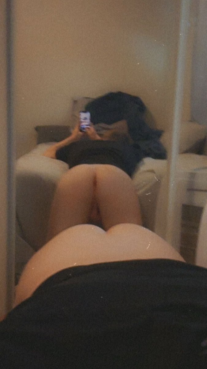 BiFemboy1's tweet photo. Add me on snap let’s have some fun I’ll do anything you say imma submissive slut!!!😈😈🥵🥵 snap:connersbottom https://t.co/KjFcXMQVIG