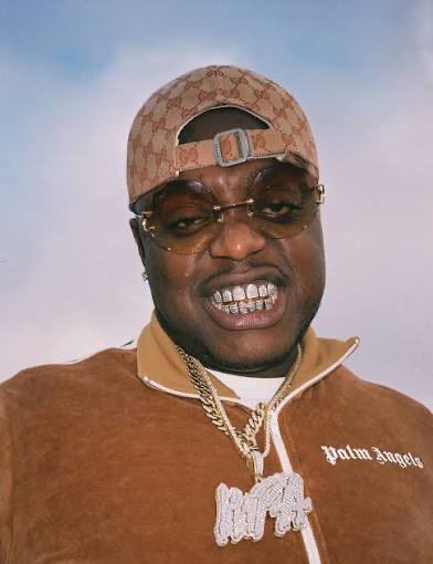 💭 I Just Randomly Clicked On This Link on here,  And  one of The First Things I See Is, A Peewee Longway Chain👀 

Feds Really Did A Sweep 😳