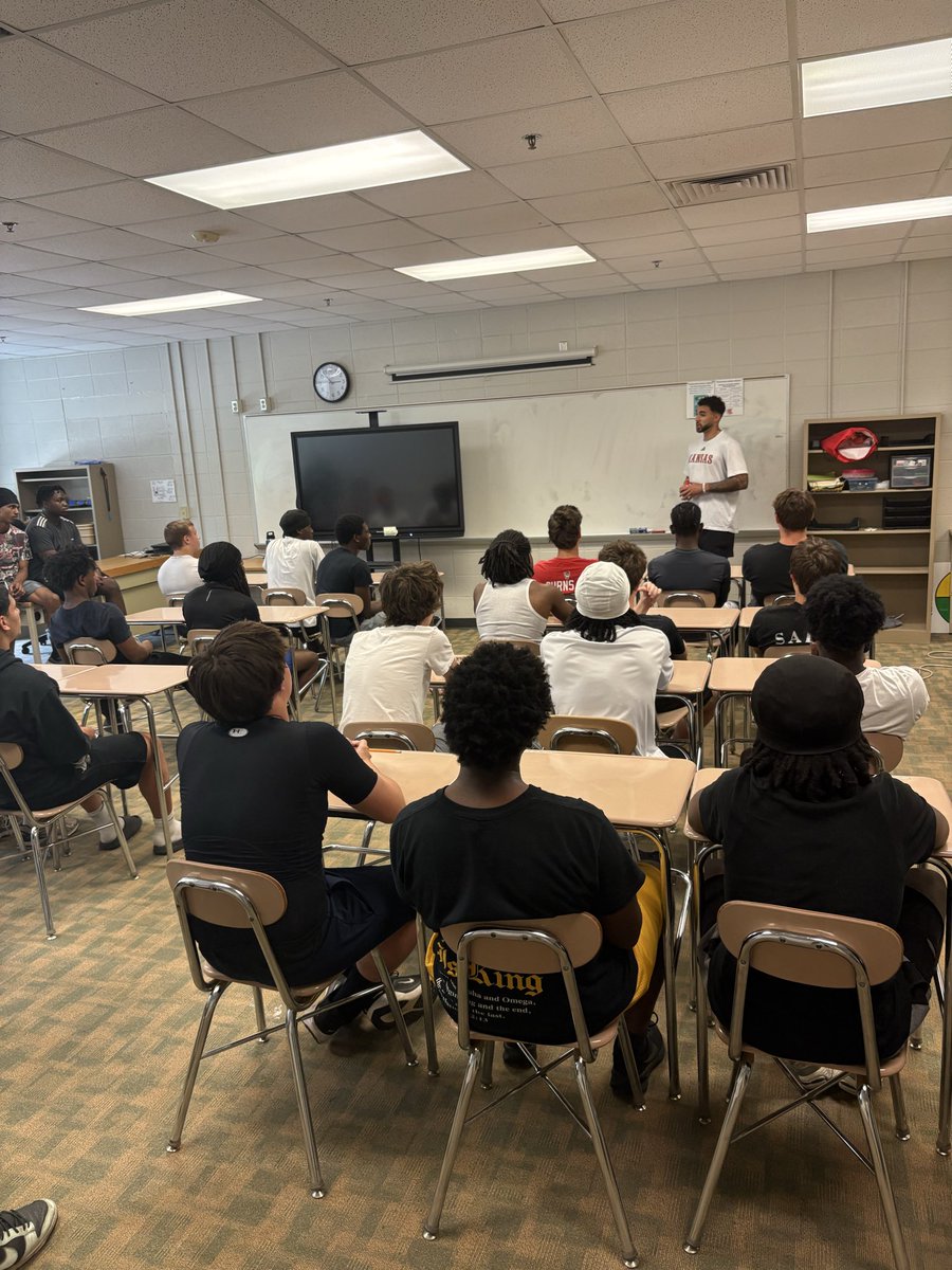 CoachRyanClark's tweet photo. Thank you to @steelers signee and Enloe Alum @LaithMarjan on spending some time with our players today before our workout. Good luck at rookie mini camp this week! #EaglePride 🦅🏈 https://t.co/8Yh5TQakyb