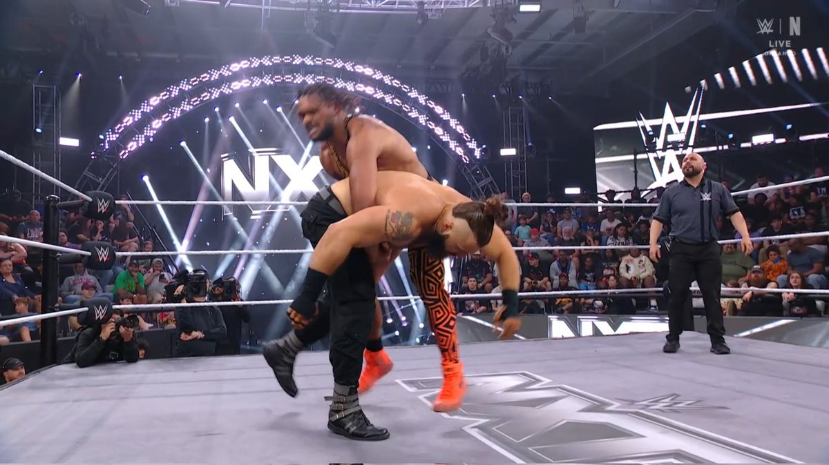 La PipeBomb tweet media