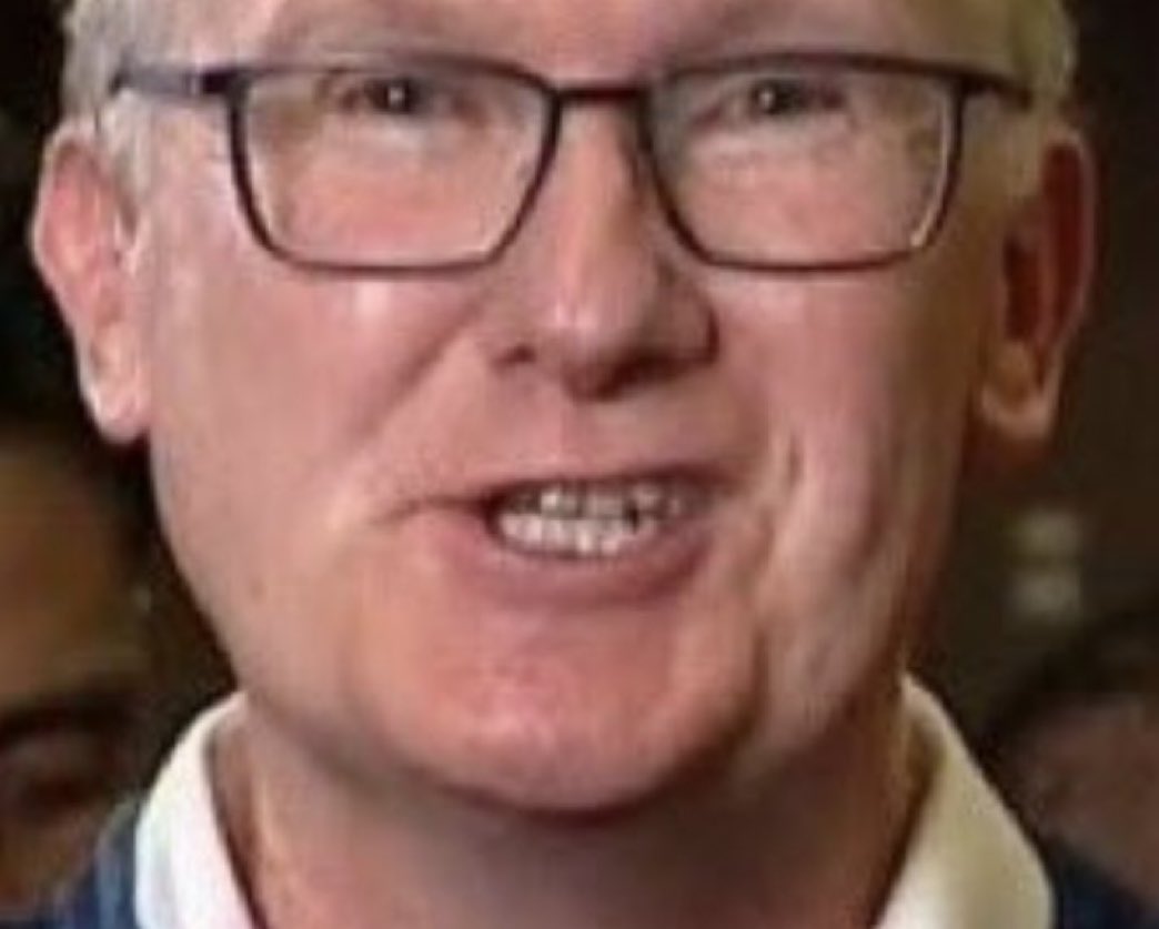 JakeBeer11's tweet photo. Never trust a bloke that looks like a flounder and says he doesn’t want migrants to assimilate. This treasonous creature is not working for Australians. https://t.co/pkQGBbkPqQ