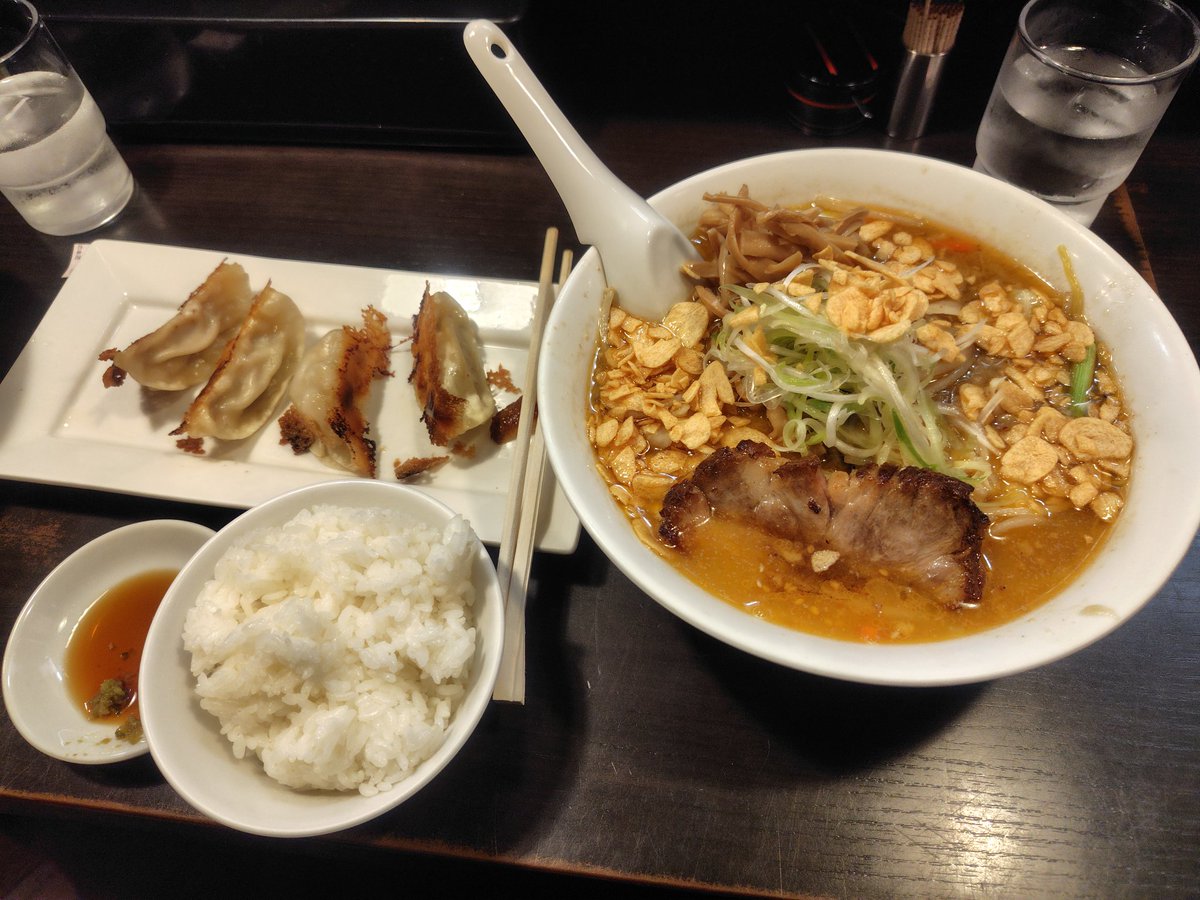 randyiws's tweet photo. 北海道メッシ！　どれも美味かった！ https://t.co/81DTx9u1ip