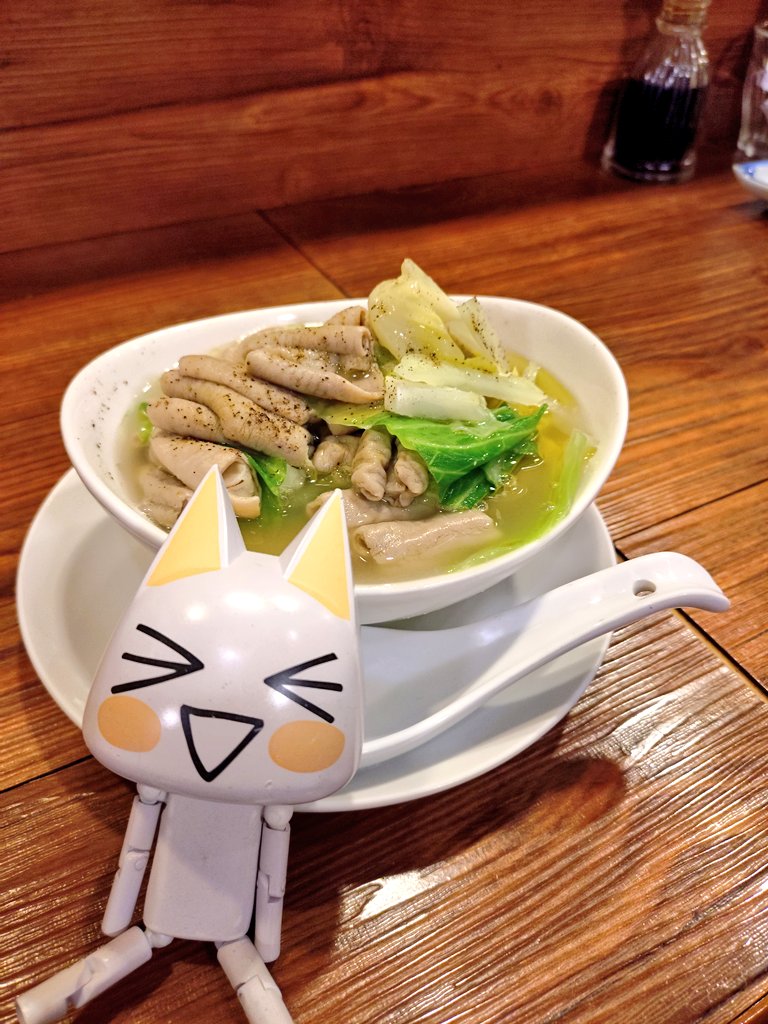 モツ煮（春）春キャベツとオリーブオイルのモツ煮でほんと美味しい……！
こっちに住んでたら本当に毎日のように通っちゃうんだろうなぁ……