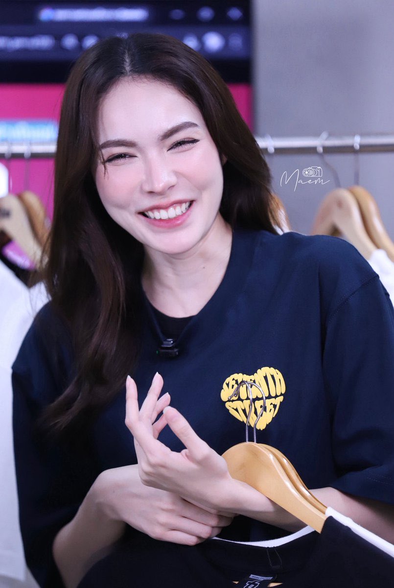AGirlWhoLovesGL tweet media