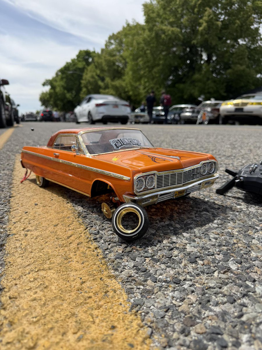 RedcatRacing's tweet photo. Fred Blood shares the aftermath of this weekends fun with his SixtyFour. #lowriderProblems 

https://t.co/ITvZhSbqM4

#SixtyFour #rcSixtyFour #rcLowrider #rcLowriders #rcHopper https://t.co/YVIALkLsc1