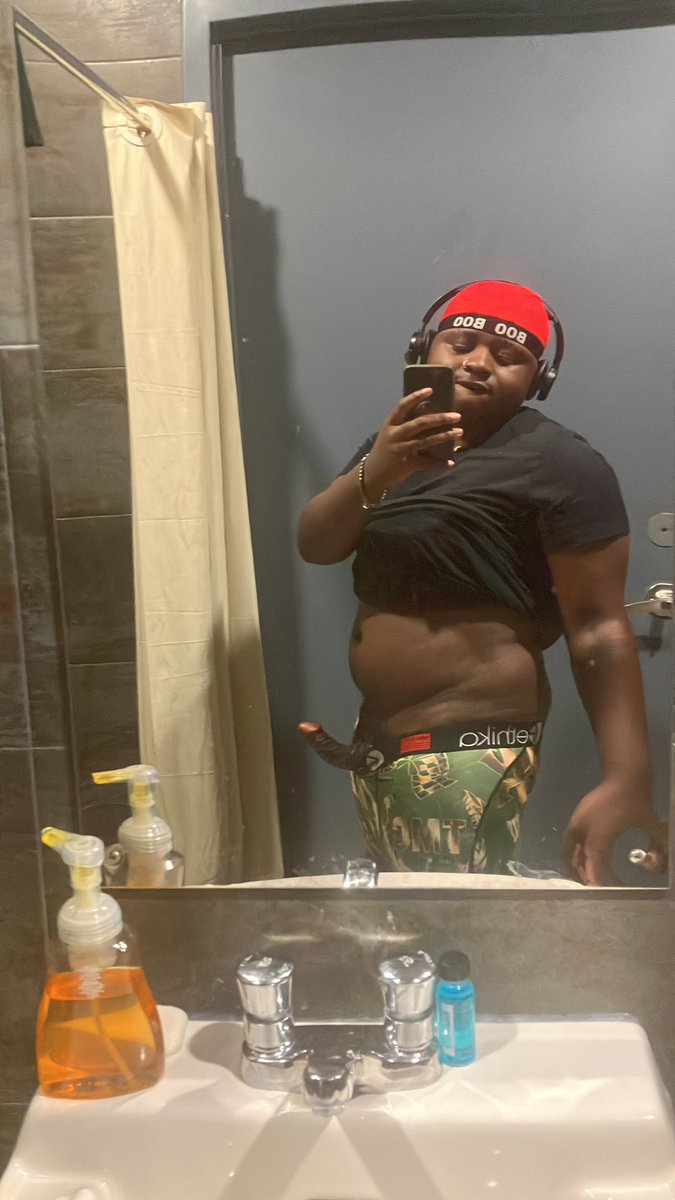 KingAdottyy06's tweet photo. THIS D$CK 🍆 AINT 🆓 SO YALL DEFINITELY 💯 GOTTA PAY UP ⬆️ 💰 💯#realspill #freakycontent #explicit #18andover #fypシ゚viral https://t.co/FwURgwKSCU