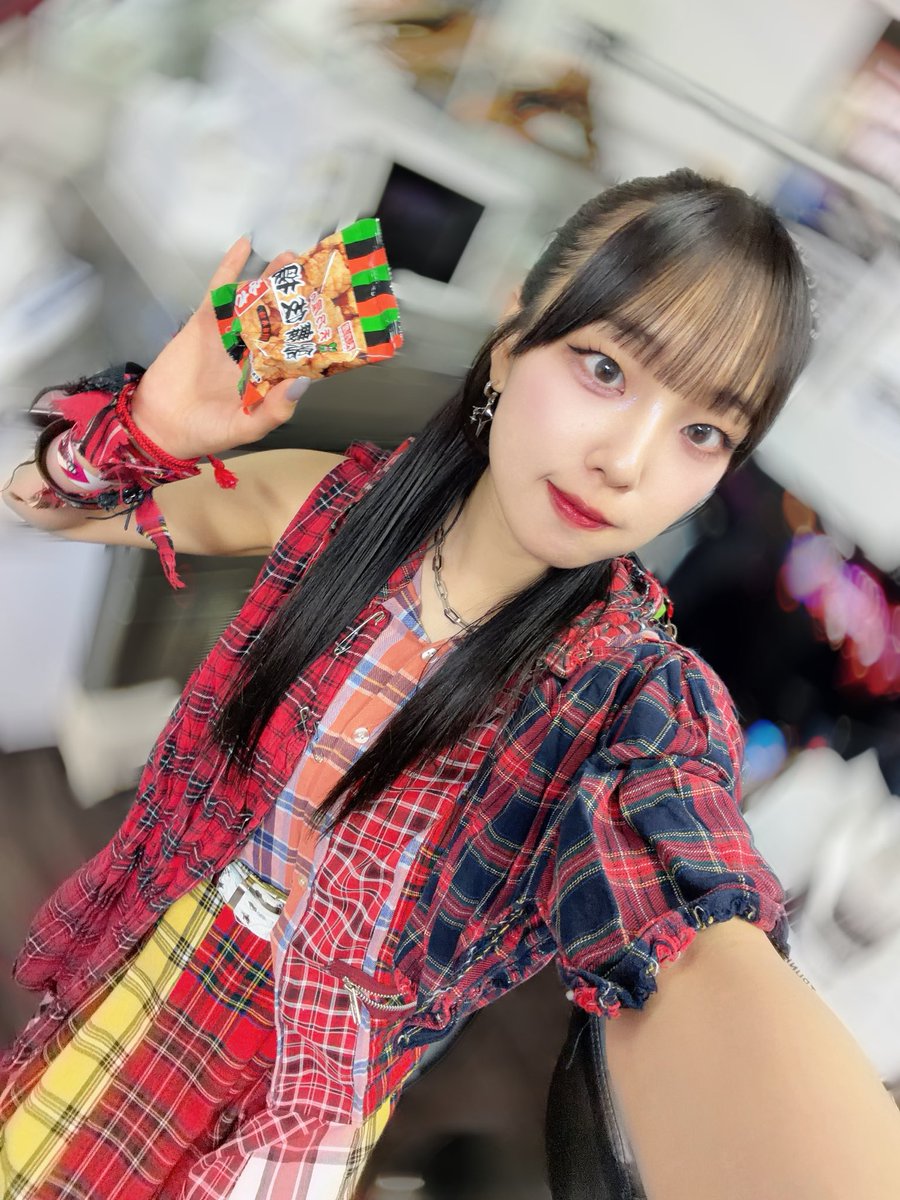 石野 さやか（サヤカロス.emo） tweet media