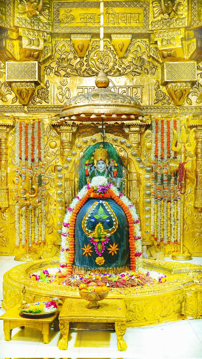 Somnath_Temple's tweet photo. श्री सोमनाथ महादेव मंदिर,
प्रथम ज्योतिर्लिंग - गुजरात (सौराष्ट्र)
दिनांकः 06 मई 2026, वैशाख कृष्ण पंचमी - बुधवार
प्रातः श्रृंगार
05268982
#somnath #mahadev #shivji
#bhakti #somnathlivedarshan #somnathtemple #JaiSomnath #SomnathSwabhimaanParv https://t.co/A0gvFsma8a