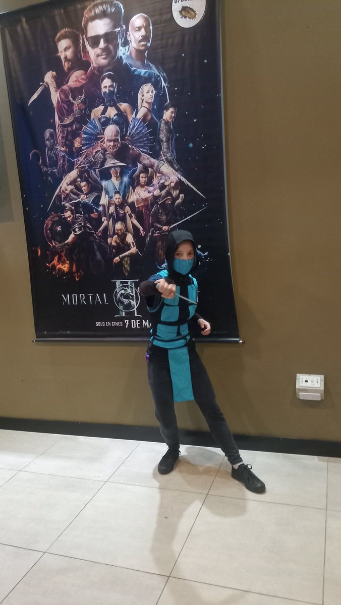 SoundStar116616's tweet photo. Evento de cosplay para la película de Mortal Kombat 2 con mi duo @/mortal.cosplays82 (Instagram) 
Baby sub zero y Scorpion mates.
Cortesia de @CinesDino  ✨💙😋 https://t.co/h5ngDSzTk7