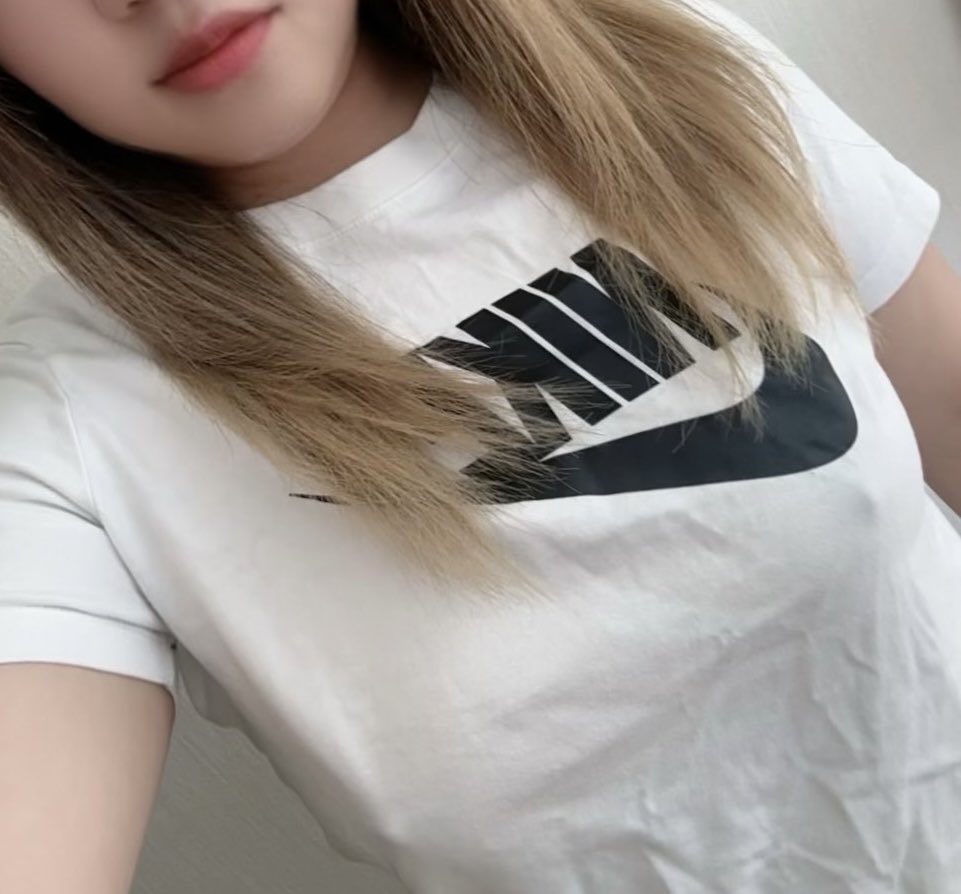 りえ tweet media