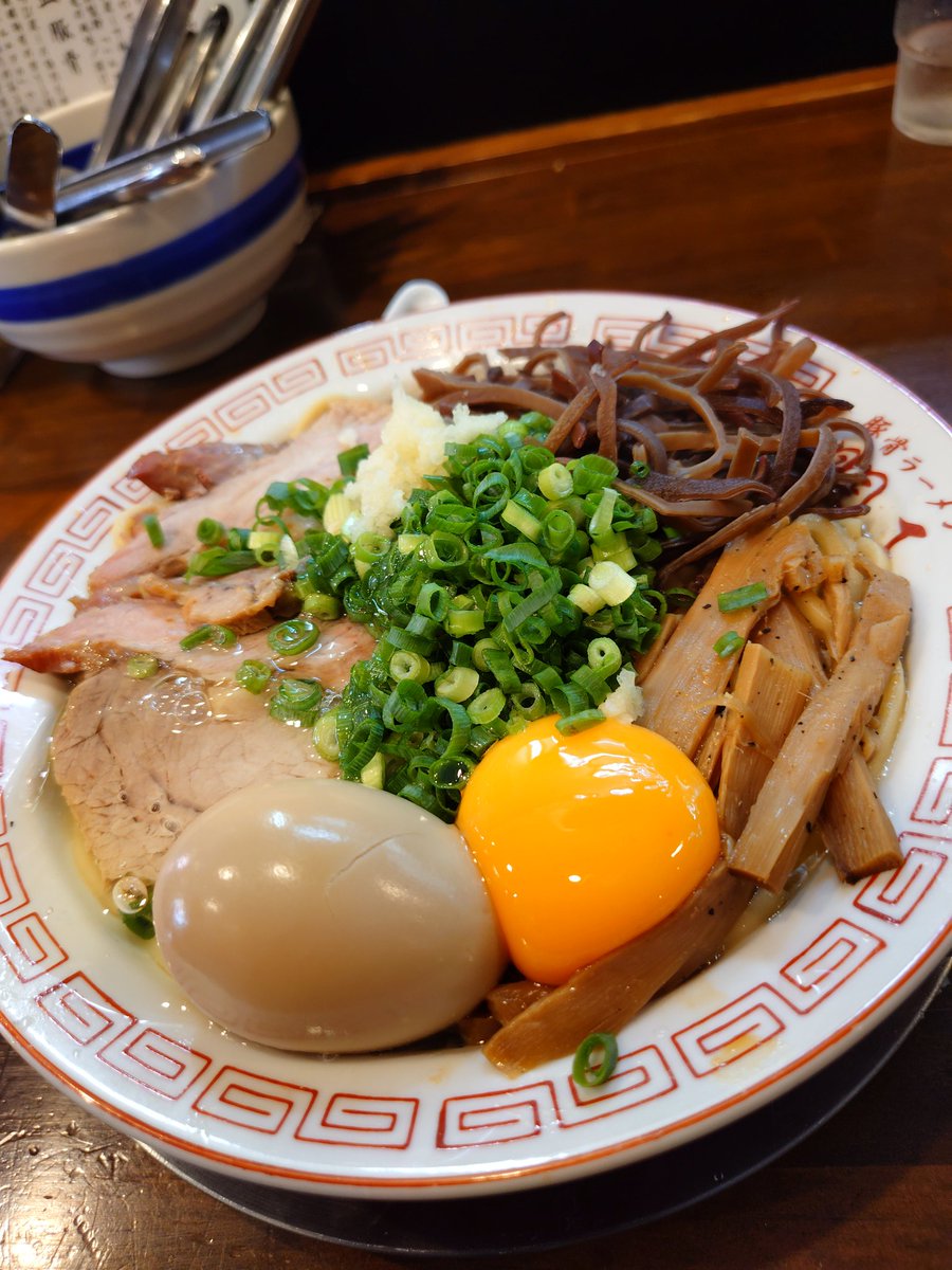 オニプカさん tweet media