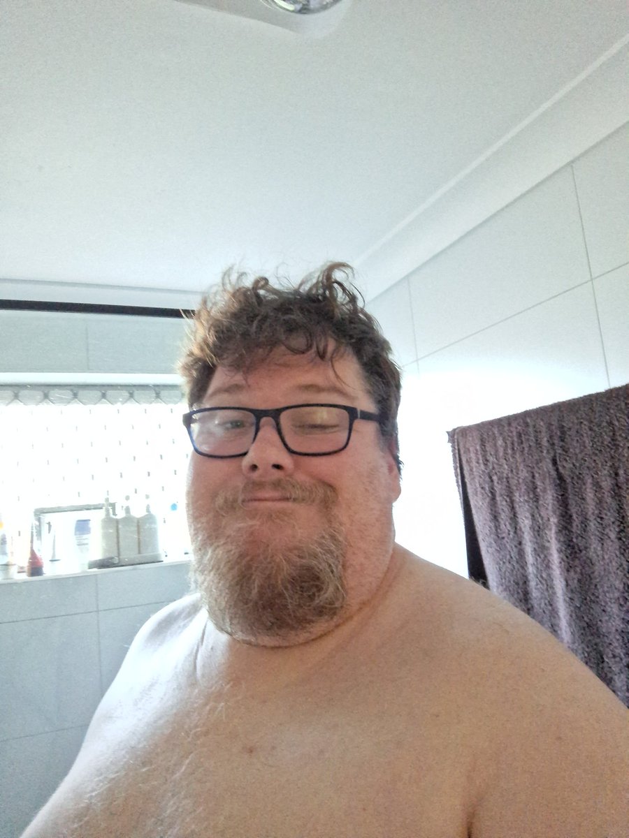 MrJoelybear81's tweet photo. So apparently the more popular your thirst traps get so do the random "Fat" comments grow. 
*shrug* https://t.co/71PXu9U4DJ