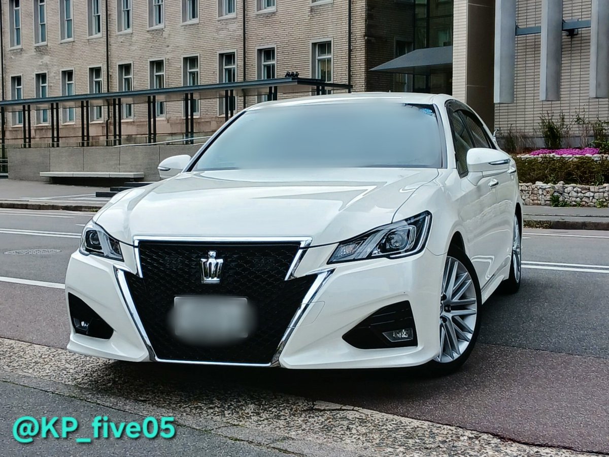 KP_five05's tweet photo. 【京都府警察 警察本部】
警衛警護課 レクサスLS
交通機動隊 NT1100P
交通機動隊 220系
交通機動隊 アスリート https://t.co/fQ4auf2i8w