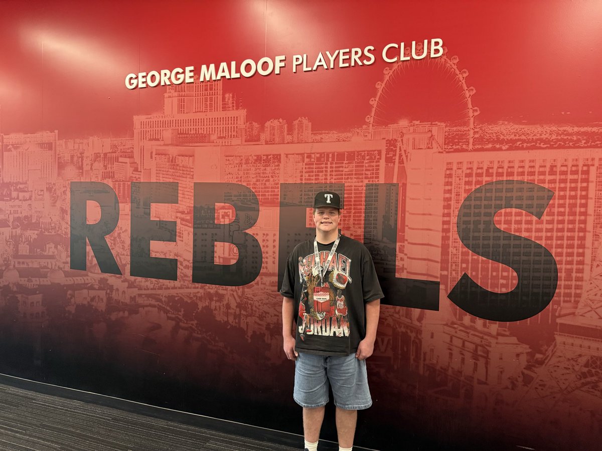 cadedahle77's tweet photo. Thank you @unlvfootball for a great visit! https://t.co/izAUQuYmud