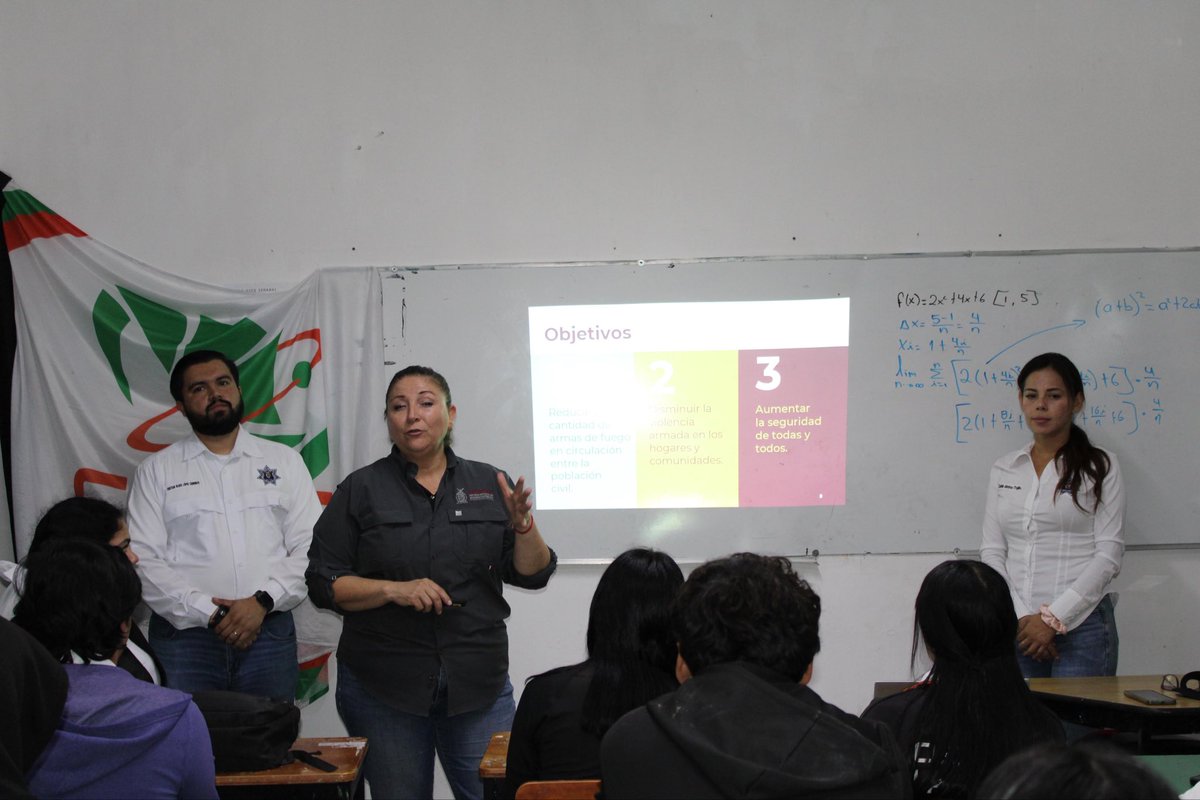 ceprevsin's tweet photo. Llevamos a cabo Charlas de Sensibilización al Desarme Voluntario, a estudiantes de las preparatorias CECYTE, UAS y la Secundaria “Gertrudis Samble”, en La Cruz de Elota.

Acercamos información para generar conciencia sobre los riesgos de mantener armas de fuego y explosivos. https://t.co/4UwCNDFLgj