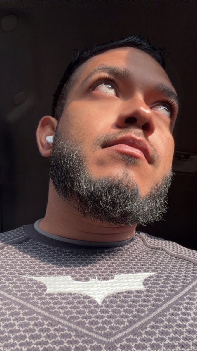 oceanhighway_'s tweet photo. Me gusta mi nuevo yo con barba. 🧔🏽‍♂️ https://t.co/7DNvA87jAy