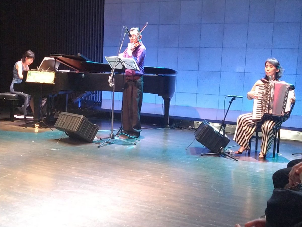 yoshish's tweet photo. 一昨日になりますが、長らく行ってみたいと思っていた「タンゴの節句」北九州公演に行ってきました。トリオ・ロス・ファンダンゴス、Marcy &amp; Magi、KaZZmaの最高のパフォーマンスと、熱く温かく盛り上がる小倉のお客さんに感動！東京から遠征した甲斐がありました。
#タンゴの節句 #タンゴの節句2026 https://t.co/BntTQecehG