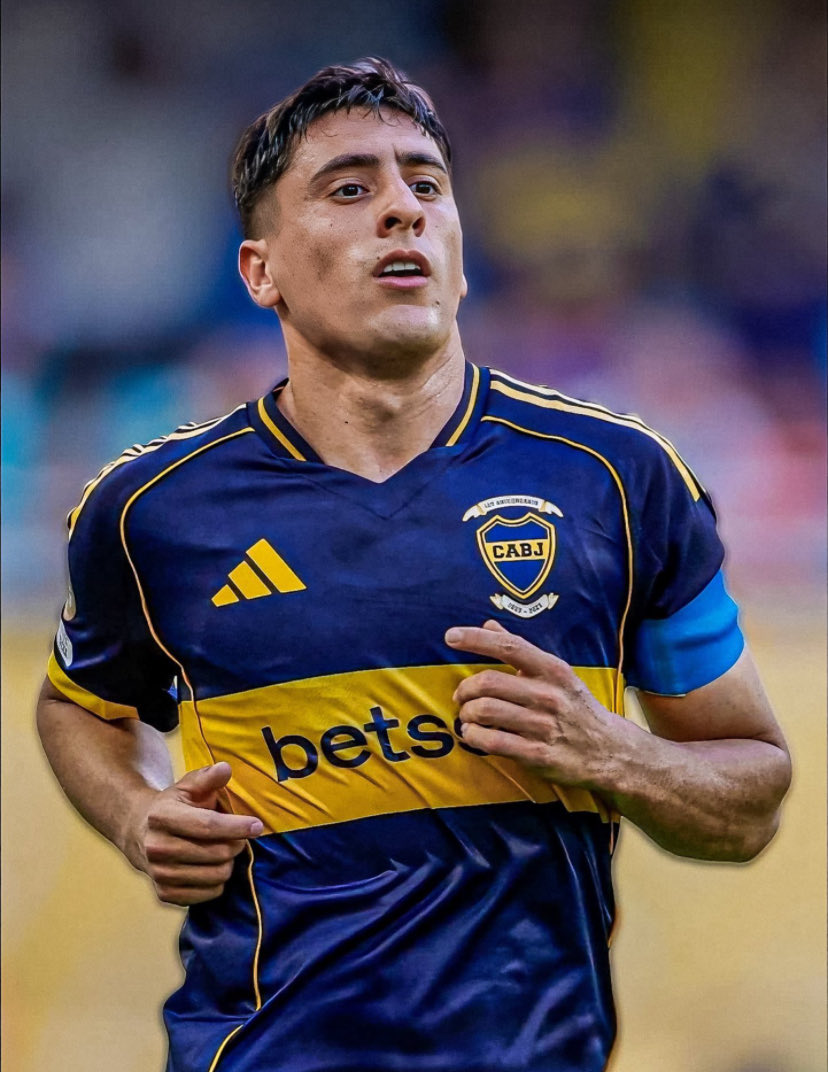 Yo se que este tipo cae simpático en las redes, pero Boca no puede aspirar a ganar la Copa Libertadores con Merentiel en la delantera. Todos los partidos se erra un gol por no saber controlar la pelota. Román deberá buscar un delantero de jerarquía en junio si o si.