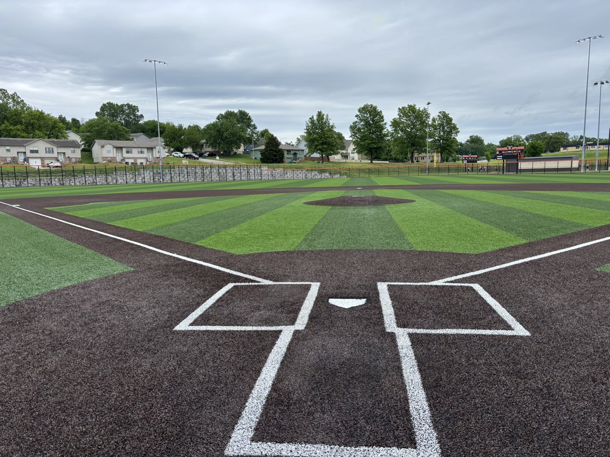 derkfor3's tweet photo. Games today moved from Paola to Bonner Springs, so another new location in the books. Good night for baseball. ⚾️

@KSHSAA https://t.co/y1GoemH2D3