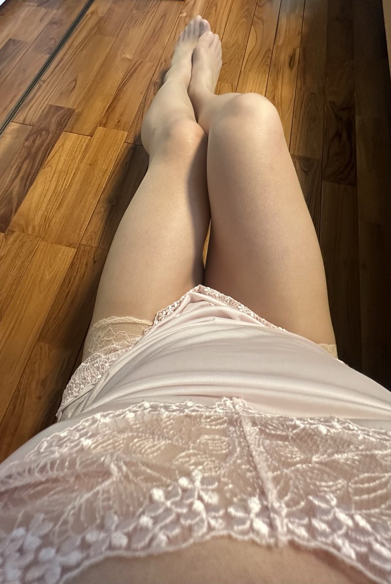 グンゼ　　サラッとdry🌬️
GWもラスト🗓️最終日は涼しい朝です☺️
履いてる感覚がないほど馴染んできた（洗濯回数）😅
速乾で楽ちんストッキング👌
さぁユニセックスな服でも探すかな😆
#グンゼ
#ユニセックス
#ニュートラル
#フリースタイル
#メンズフリー
#クロスドレッサー
#脱固定観念
#自由