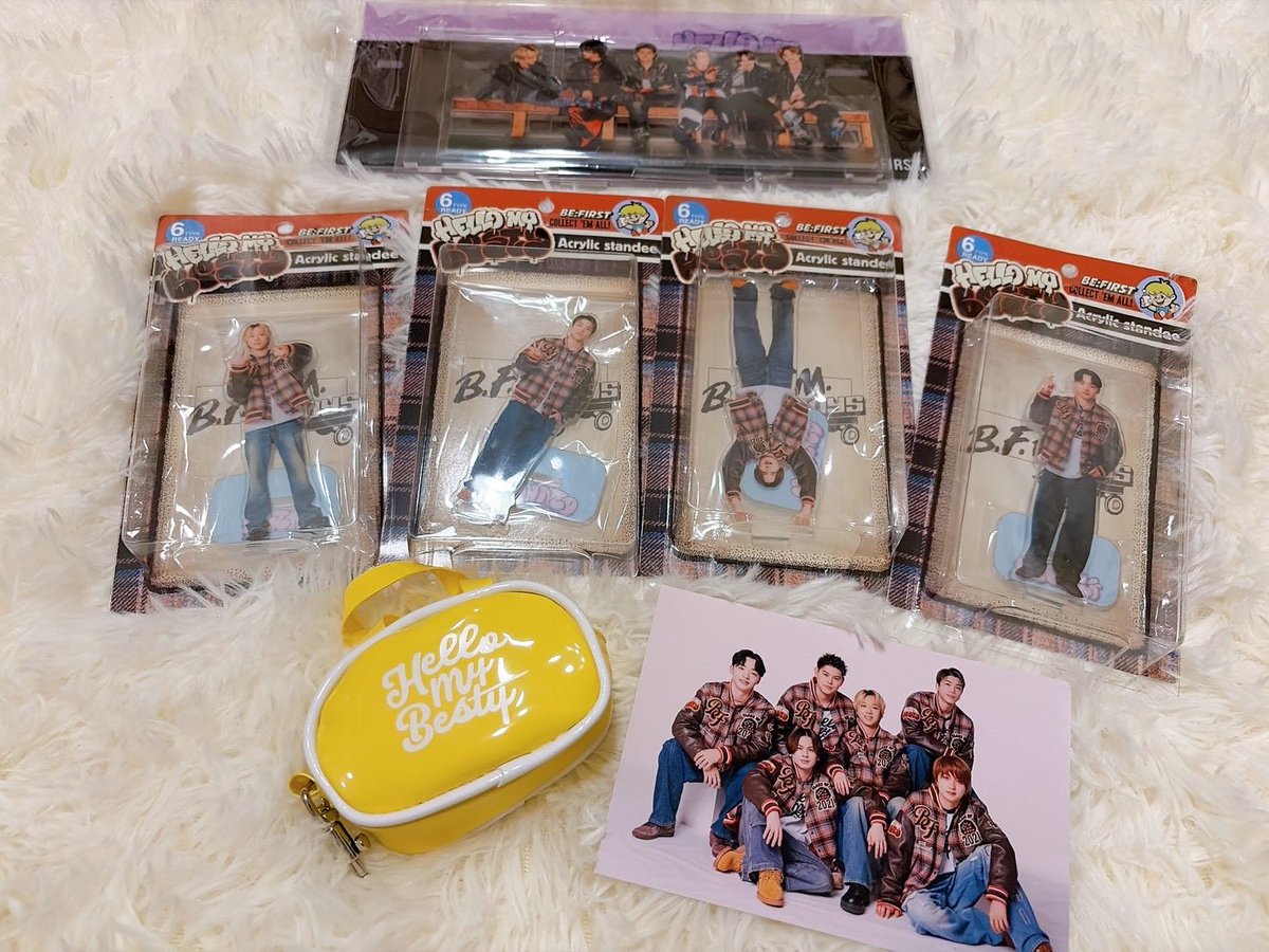 f_u_u_besty's tweet photo. ファンミの”THANKS COLLECTION “
やっと撮影したよ😊
やっぱりこの衣装可愛いなぁ🩷
マナトのアクスタは最高🤣！！
プレゼントのポストカード✨
家族写真みたいでほっこり💕
ファンミの楽しさが蘇るわ〜🎶

#HelloMyBESTY2
#BEFIRST #BESTY https://t.co/4eBLTvWRh1