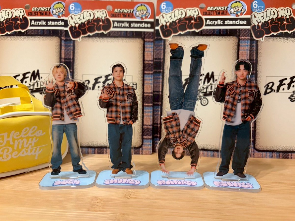 f_u_u_besty's tweet photo. ファンミの”THANKS COLLECTION “
やっと撮影したよ😊
やっぱりこの衣装可愛いなぁ🩷
マナトのアクスタは最高🤣！！
プレゼントのポストカード✨
家族写真みたいでほっこり💕
ファンミの楽しさが蘇るわ〜🎶

#HelloMyBESTY2
#BEFIRST #BESTY https://t.co/4eBLTvWRh1