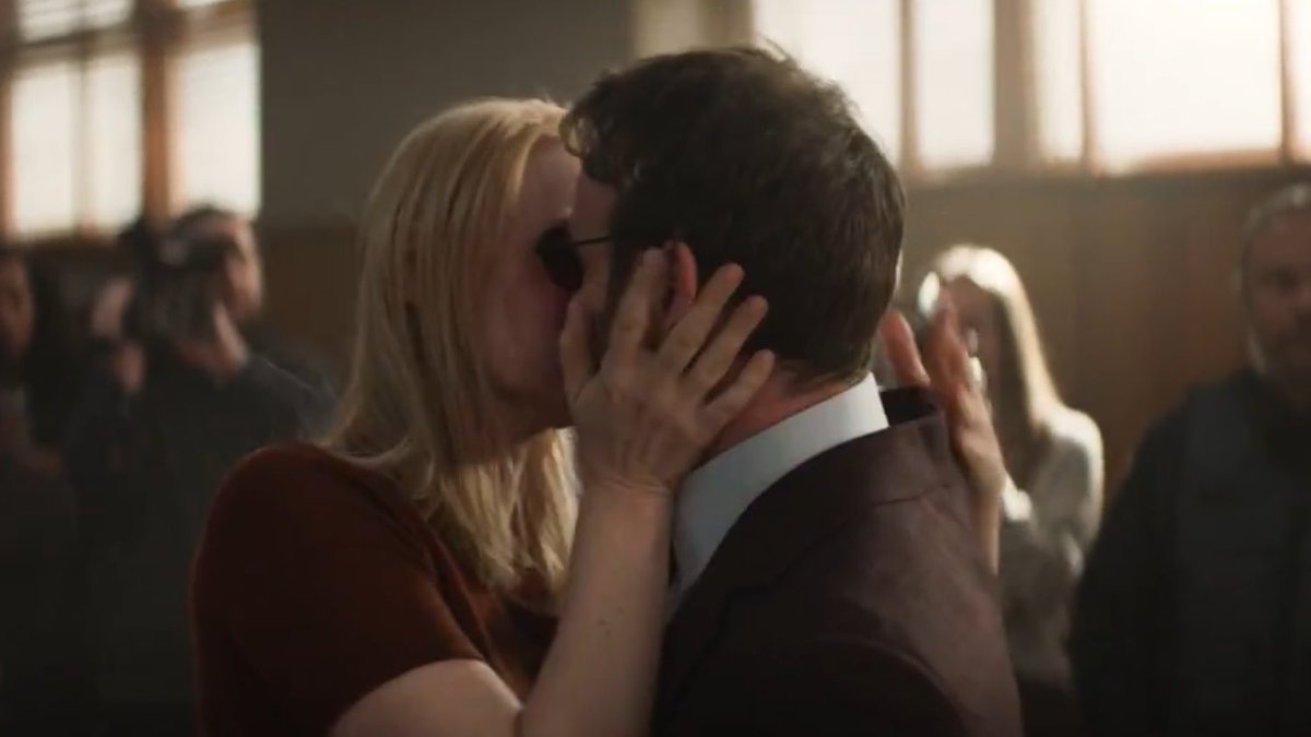 evermrdck's tweet photo. fisk seeing matt and karen hugging and kissing and saying “you’ve won nothing” meanwhile he’s most likely remembering vanessa🚬🚬
#daredevilbornagain https://t.co/5AIrCXdRza