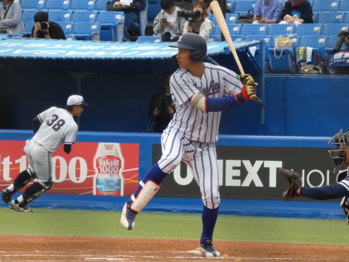 Tohto_bbl's tweet photo. 【試合終了1部】第2試合 @神宮球場
立正大1x3中央大
（写真 1枚目：立正大・三好、2枚目：中央大・西村、3枚目：立正大・福田（敦）、4枚目：中央大・橋本)

第2試合 @ 神宮球場 12:05~
東洋大×青学大  第2回戦⚾️ https://t.co/m02US20uOX