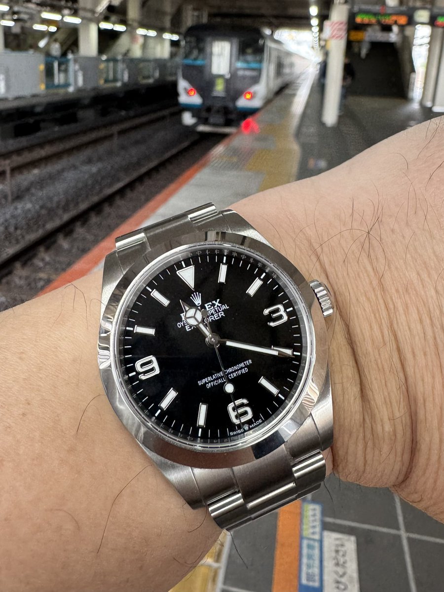 tokei_lover's tweet photo. ゴールデンウィーク最終日
本日はエクワンで都心まで出かけます

#rolex #rolexexplorer #rolexexplorer1
#rolexexplorer40
#エクワン https://t.co/2WKeuKQZyN