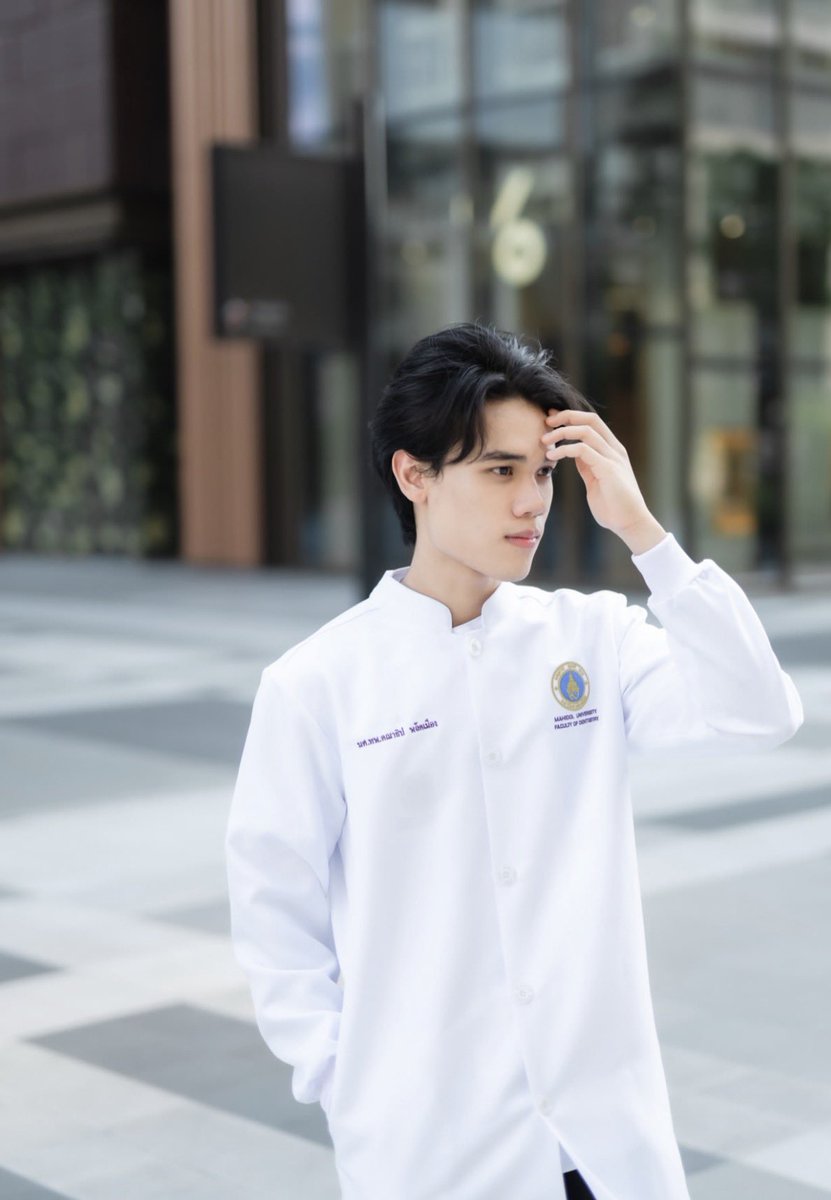 doctorcuteboy's tweet photo. - น้องหมอบิลลี่ 🦷
#หมอหล่อบอกต่อด้วย 👨🏻‍⚕️
#doctorcuteboy 💉💊
#ใครอยากป่วยยกมือขึ้น 😷
cr : @billy_jirawats https://t.co/dlSeIpBapE