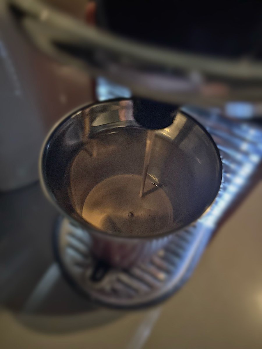 jonmac666's tweet photo. Guten Morgen…die Wochenmitte begrüssen wir mit einem #ParisEspresso #Kaffee von @Nespresso, einen kurzen und intensiven Tag wünsche ich euch ☕️🤗 #whatelse #ShotOniPhone #iPhone14Pro #ACDsee https://t.co/FxbGMts1gc
