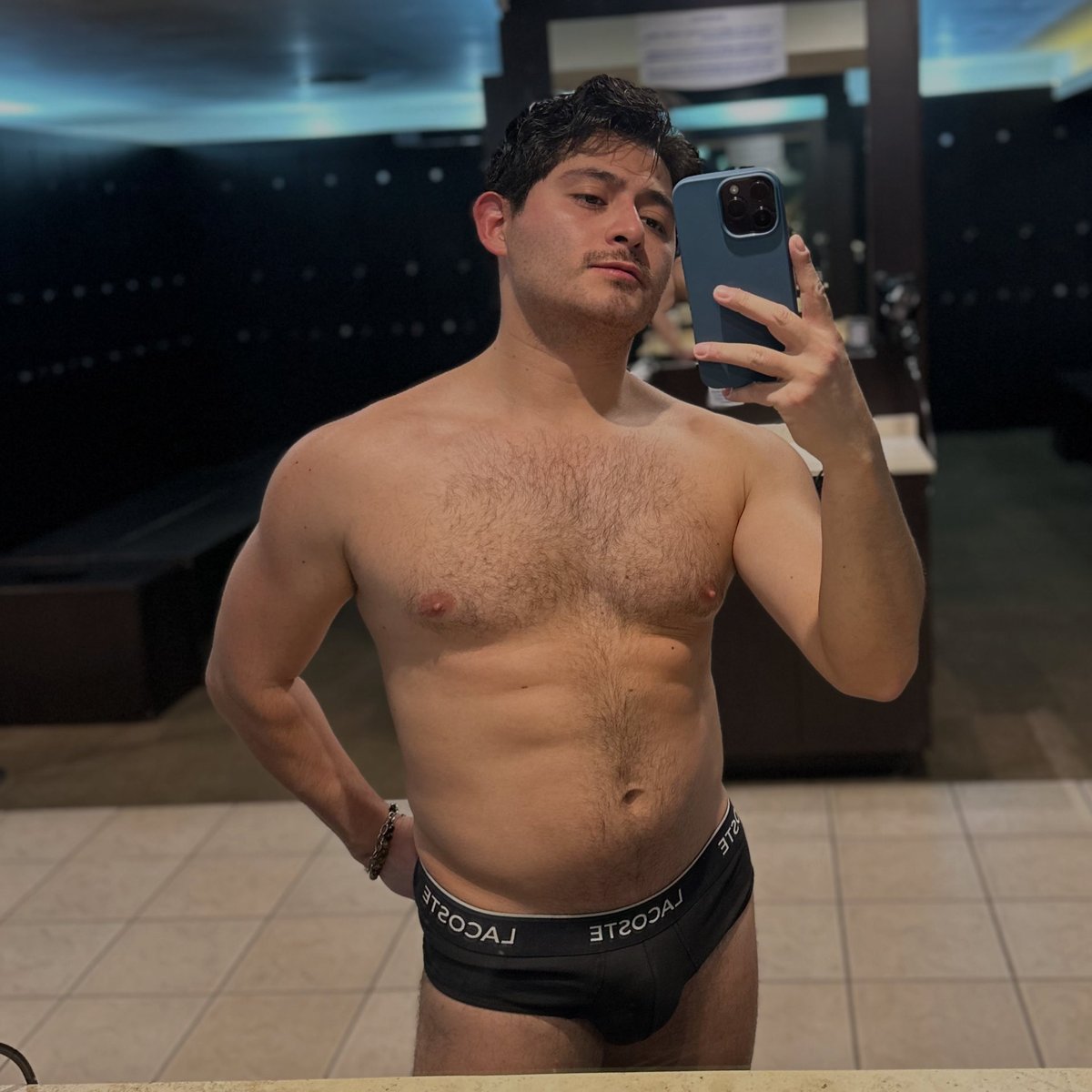 brassitox's tweet photo. 78kilos de amor 🍑🍑🍑🍑 https://t.co/OsAjWRkDLA