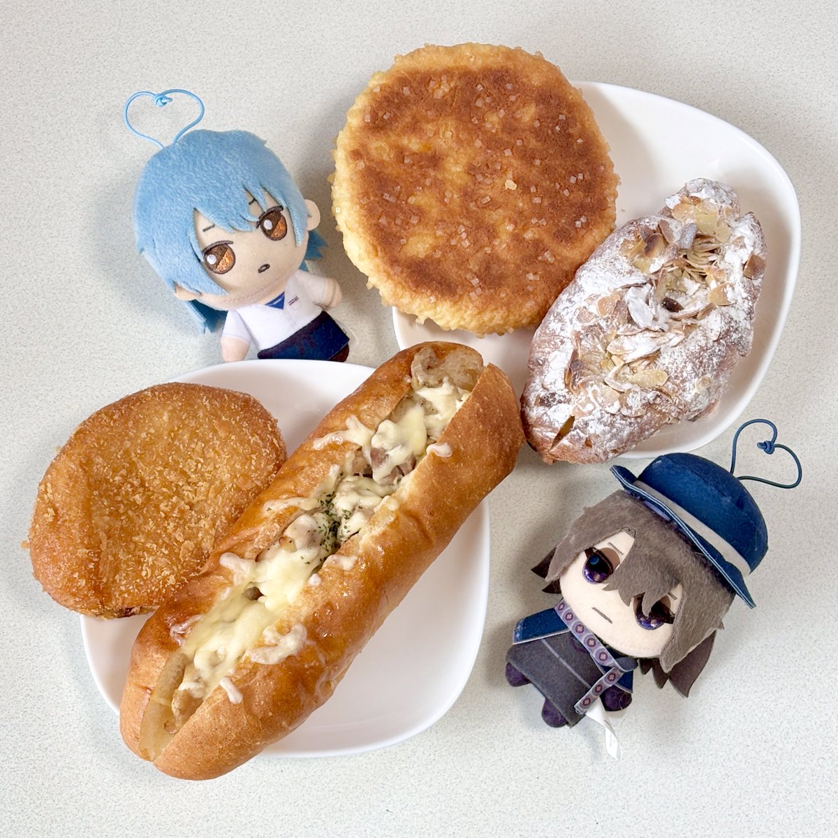 kymaaax's tweet photo. #こげふわ3パン

こんなに食うの…？の顔 https://t.co/ycEULadhFy