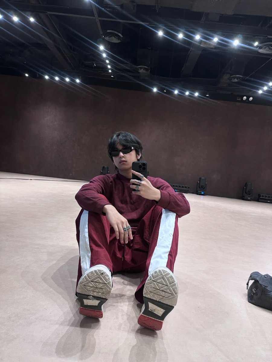 [📸 ] 05062026 IG UPDATE

“#swag”

serving looks and a little snippet of ‘Fly With It’ performance video for your feed🔥✈️

‘Fly With It’ performance video coming real soon 🔜

🔗: instagram.com/p/DX-lz_ukpEZ/…

#HORI7ON #호라이즌 
#MARCUS #마커스 
<a href="/HORI7ONofficial/">HORI7ONofficial</a>