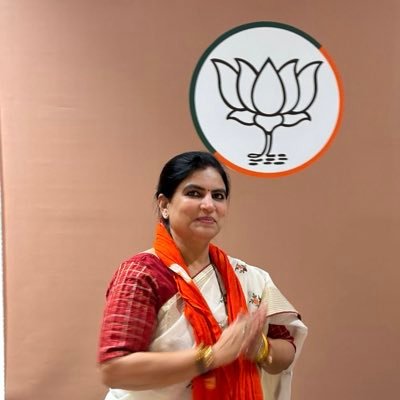 8777paresh's tweet photo. સુરત મહાનગરપાલિકાના પૂર્વ મેયર અને ભારતીય જનતા પાર્ટી ગુજરાત પ્રદેશના સહપ્રવક્તા શ્રીમતી હેમાલીબેન બોઘાવાલા ને જન્મદિવસની ખુબ ખુબ શુભેચ્છાઓ. @BoghawalaHemali https://t.co/qW0J5hgjYS