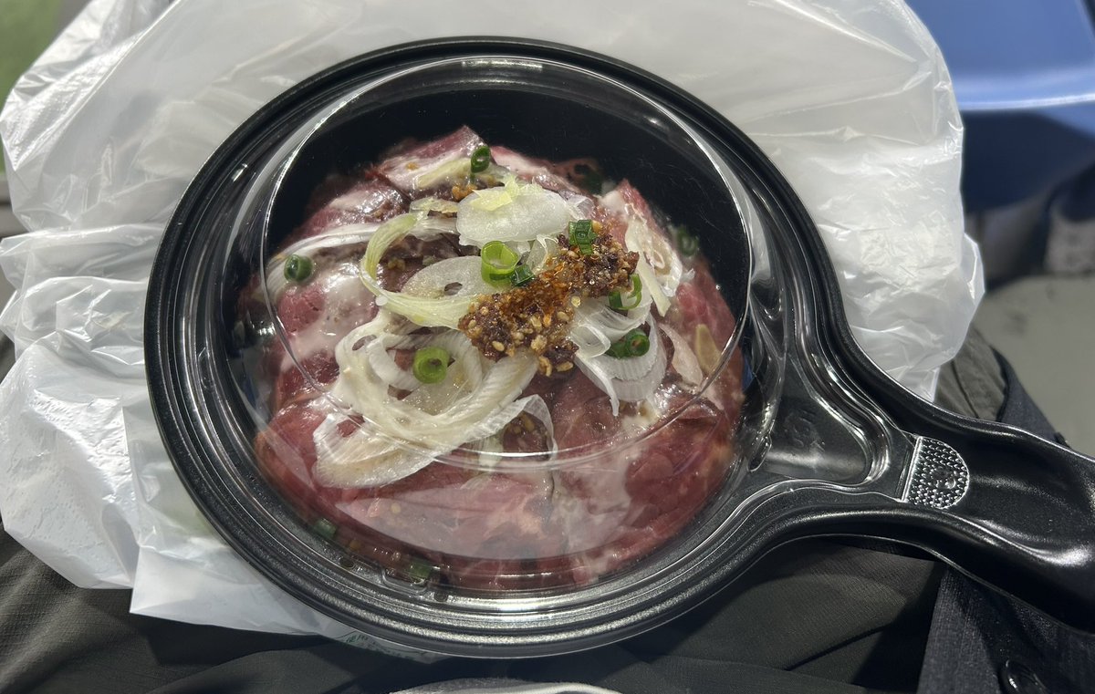 えせポン tweet media