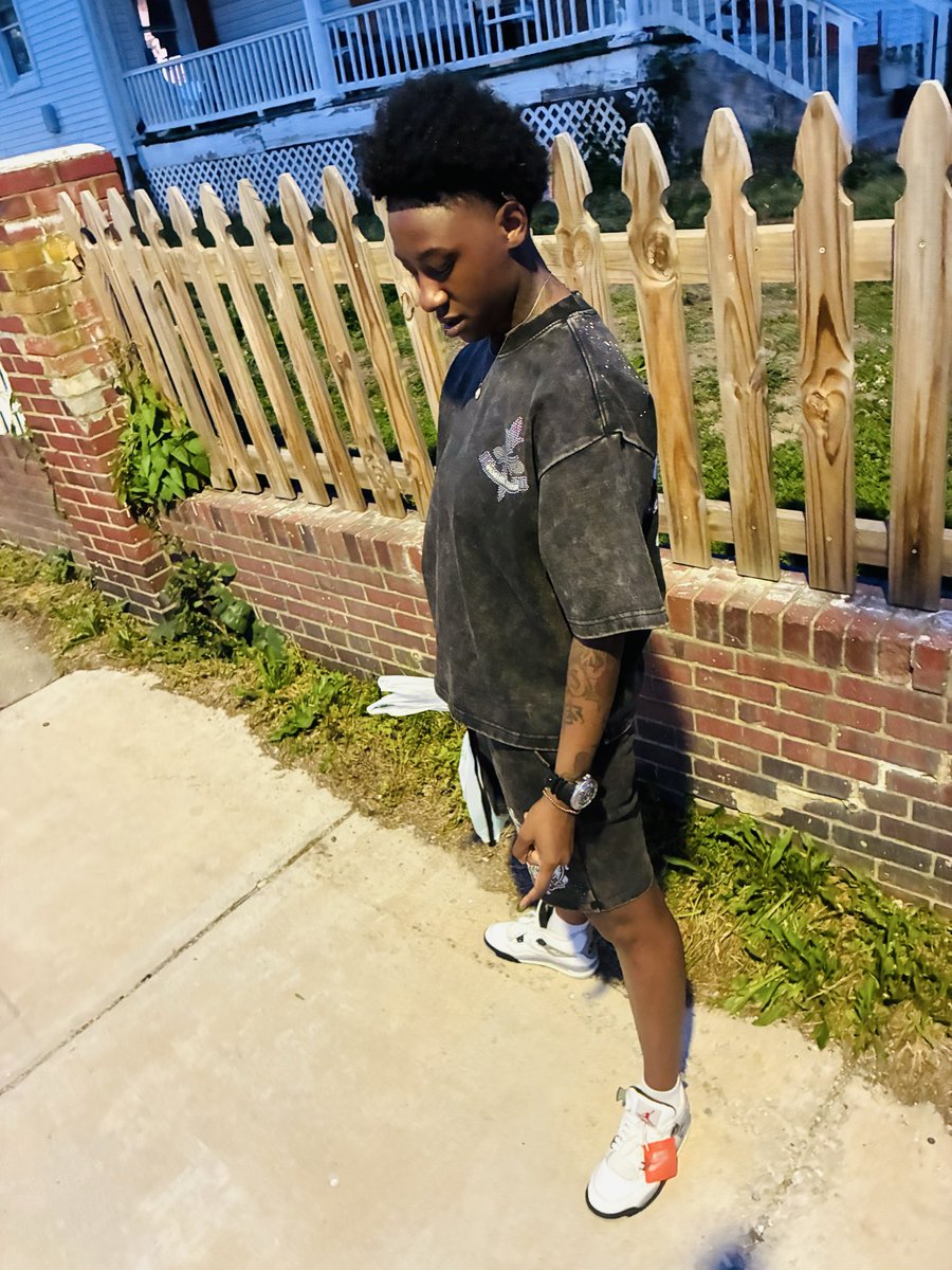 Malik tweet media