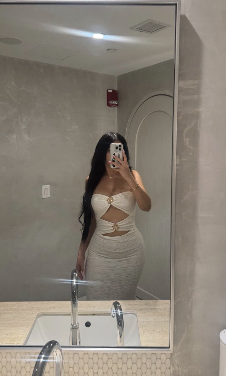 user82916539017's tweet photo. #nsfw #latina #nsfwtwtًً https://t.co/8ZOmnbkqku