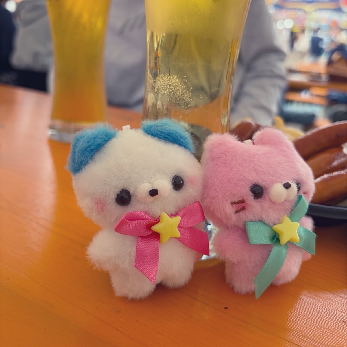 skywk777's tweet photo. 1枚目:リハを見るぬい
2枚目:ビールを守るぬい
3枚目:酔っ払ってるぬい
#神戸オクトーバーフェスト🇩🇪🍻⛴️

@beerhoursfes https://t.co/OkSTQmlTjr