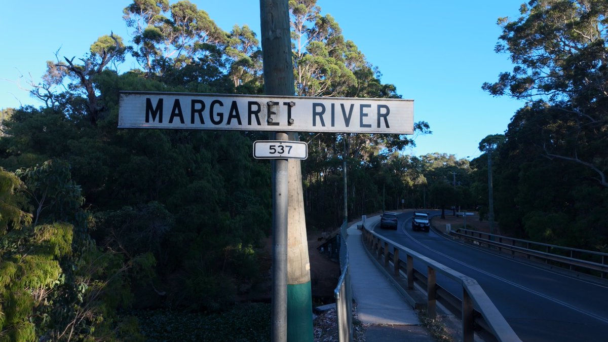 C31Melbourne's tweet photo. Tune in Sunday night at 9pm for a brand-new episode of The Cellar Door Australia.

This week, Madeleine returns to the Margaret River and pays a visit to Passel Estate.

Don't miss it!

#CellarDoorAU https://t.co/130uflWHpu