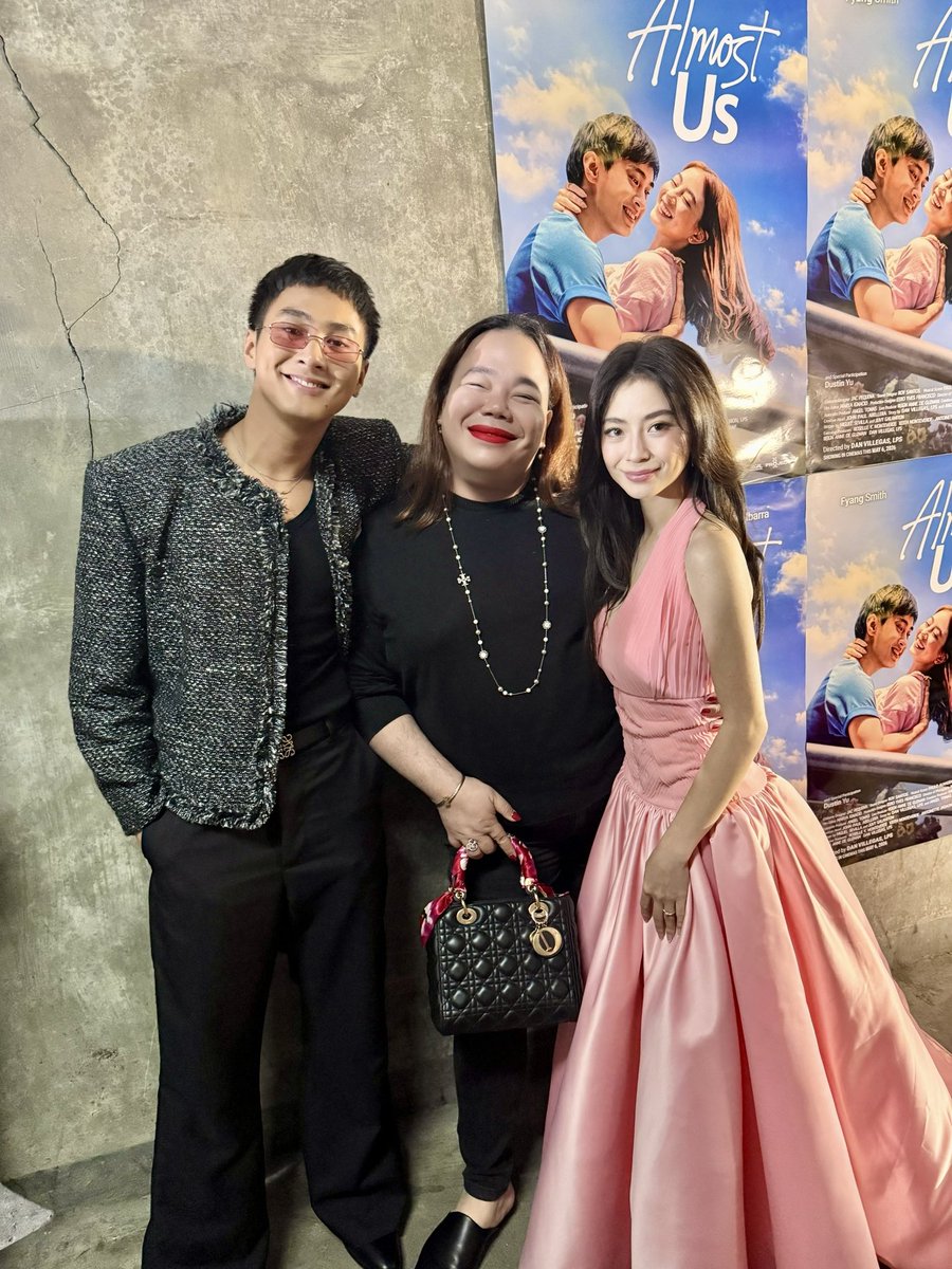 darlasauler's tweet photo. 1/3 The kilig you are not expecting na kailangan mo! ♡ 
Trailer pa lang kilig na eh, and watching the film in full last night - it did not disappoint! In fact, it gave more. More kilig, more kurot sa dibdib, more tawa, more love. https://t.co/2lcve8EtWK