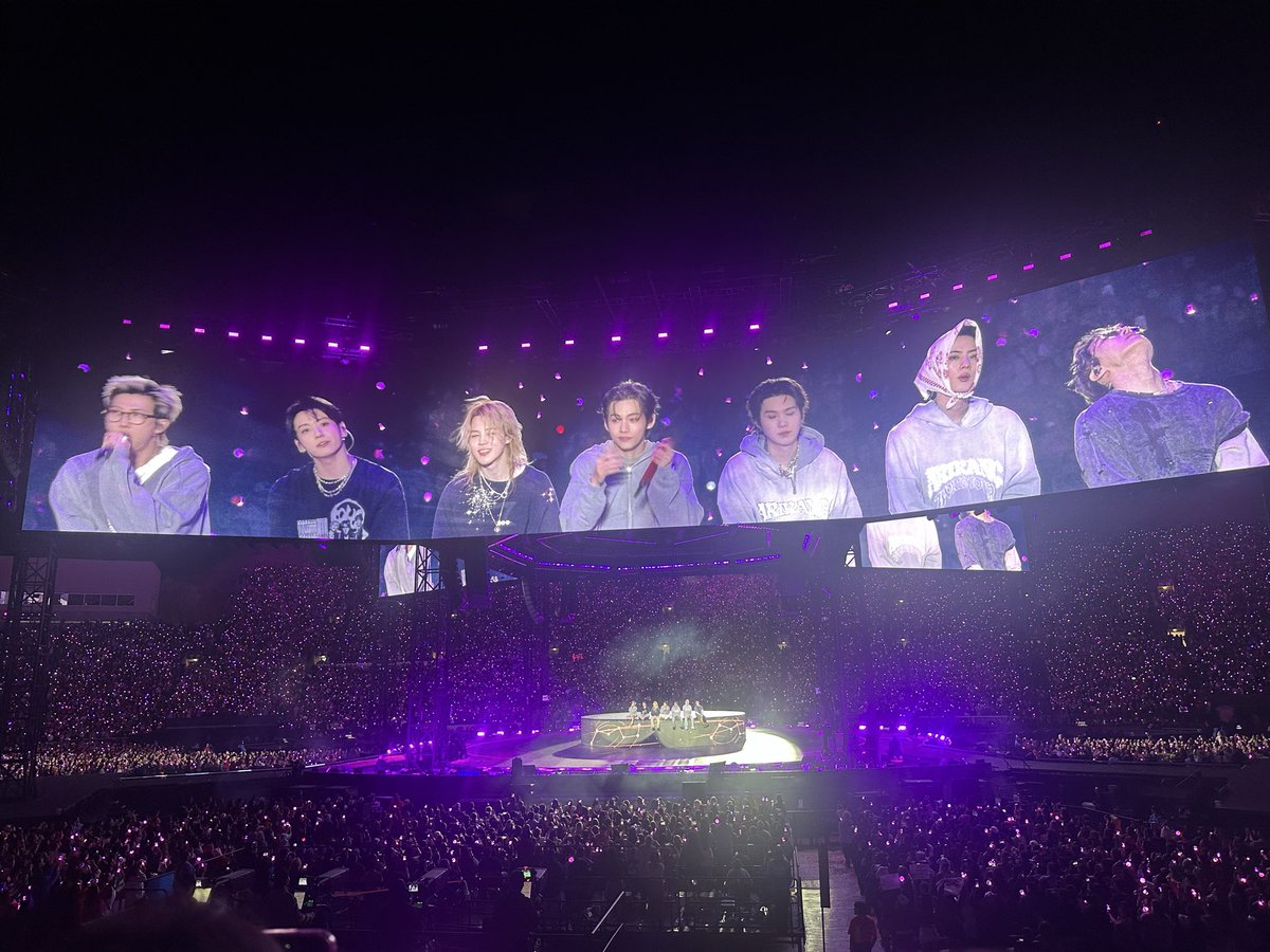 Daph_melody's tweet photo. BTS was everything I imagined and more. Seeing them in my home town was something out of a dream. 💜 https://t.co/0TDbfZlt7S
