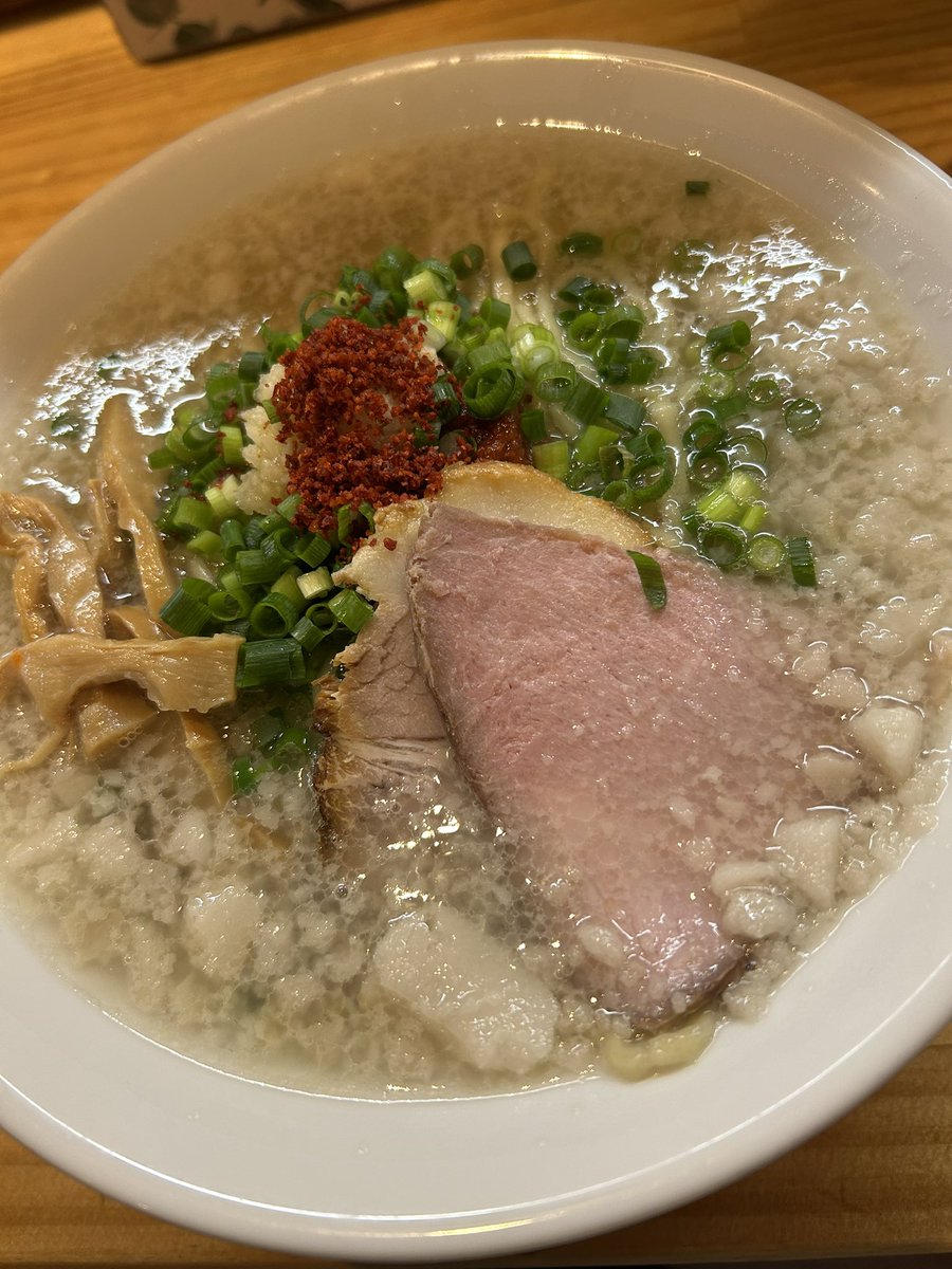 時給750円 tweet media