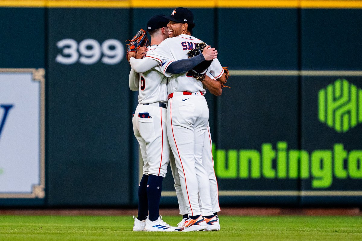 astros's tweet photo. Just how we like it. 

#ChaseTheFight https://t.co/SevcIshpOk