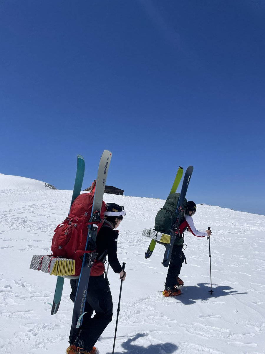 KGWanderVogel's tweet photo. 立山PW【5/2-5/5】
天候の問題で目標の行程は達成できませんでしたが、判断力を問われる場面が数多あり、確実にステップアップになるPWでした！！❤️💪🏻

立山ありがとう！半年後、秋の立山でお会いしましょう✨
#立山
#室堂
#別山
#雷鳥沢 https://t.co/J9zf5aMNQz