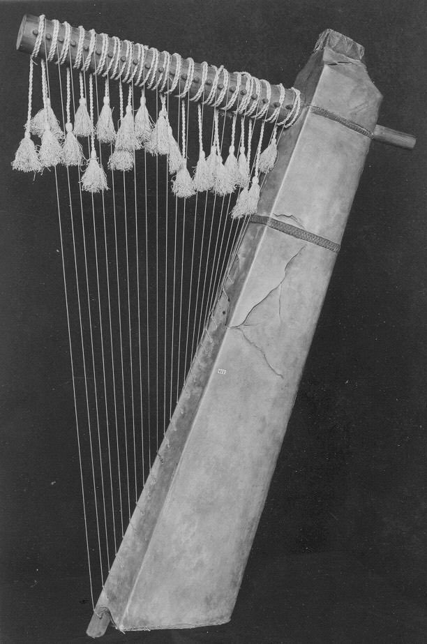 owenbroadcast's tweet photo. the ancient egyptians left no musical notation. but they had musical instruments - and therefore a theory of music that was, presumably, woven into their advanced conception of the cosmos. but they wrote none of it down. totally lost with no chance of recovery. silence. brutal. https://t.co/34705MFB3R