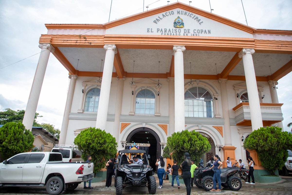 ContraC_HN's tweet photo. #ActualidadCC | 🚨🇭🇳 La Entrada, en Nueva Arcadia, Copán, registró la tasa de homicidios más alta de Honduras en 2025: 79 asesinatos por cada 100 mil habitantes. 

Las autoridades hablan de problemas personales y tránsito de personas, otras fuentes advierten que en la zona persisten estructuras ligadas al narcotráfico, lavado de activos y grupos emergentes que buscan ocupar el vacío dejado por los antiguos capos. «No están los señores, pero la dinámica persiste», resume una de las fuentes consultadas.

👉 Leé la nota completa de @Allan_BuDiaz con fotografías de @FerDestephen. https://t.co/3oesPISNDR
