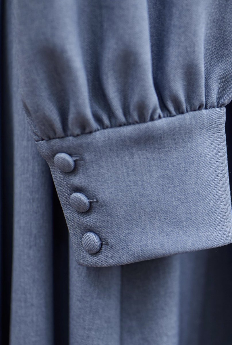 Dorothy dress/Blueは落ち着いたくすみブルーのお色味です