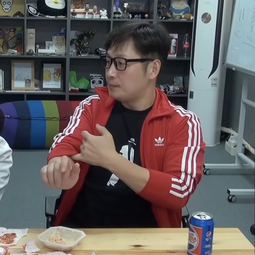 손수건 tweet media
