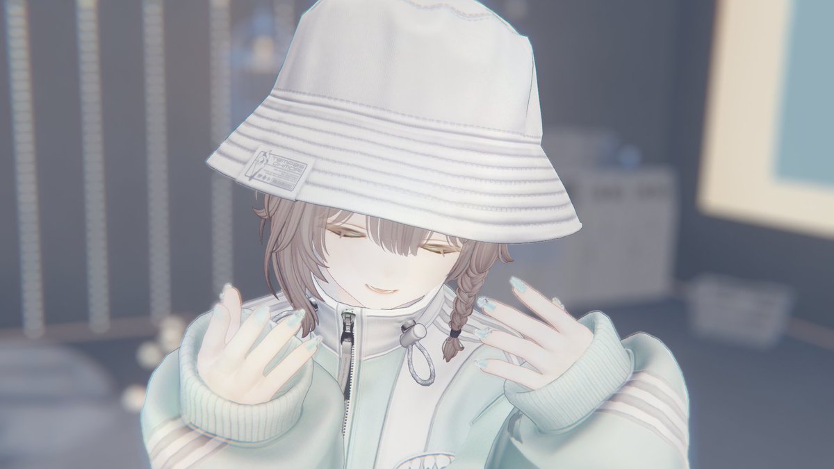 へ tweet media
